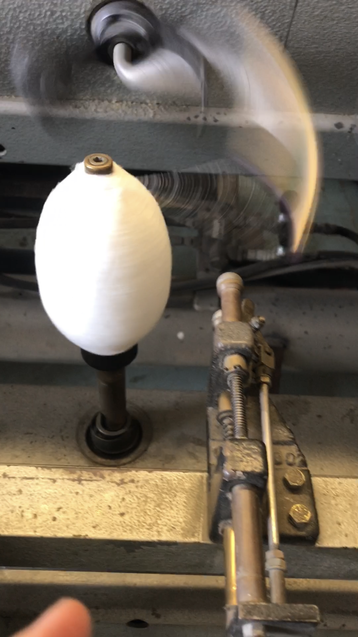 Cronluke yumak makinası