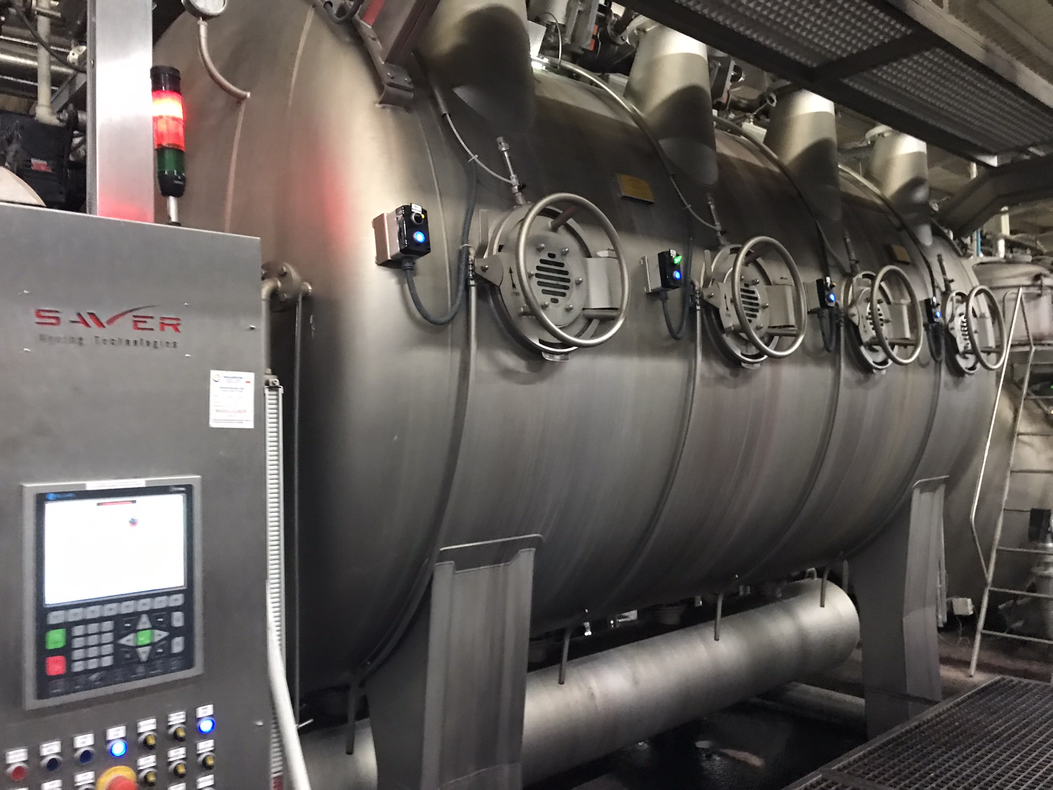 Saver marka ht kumaş boyama makinası, ماكينة صباغة الأقمشة من ماركة Saver HT. Saver brand HT fabric dyeing machine.